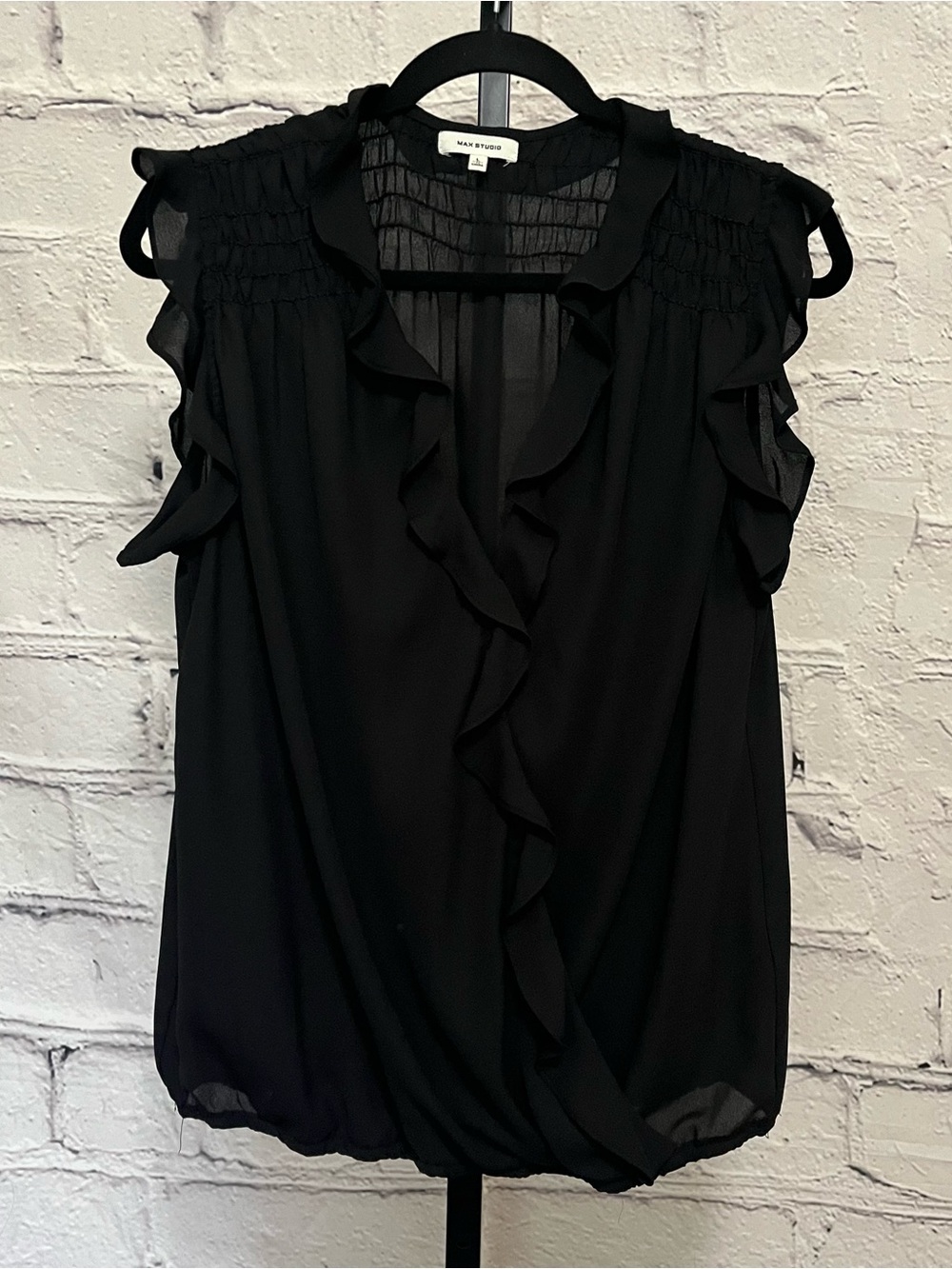 Max Studio Black Ruffled V-Neck Sleeveless Blouse
